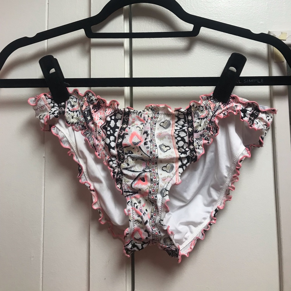 Victoria’s Secret cheeky scrunched bottoms